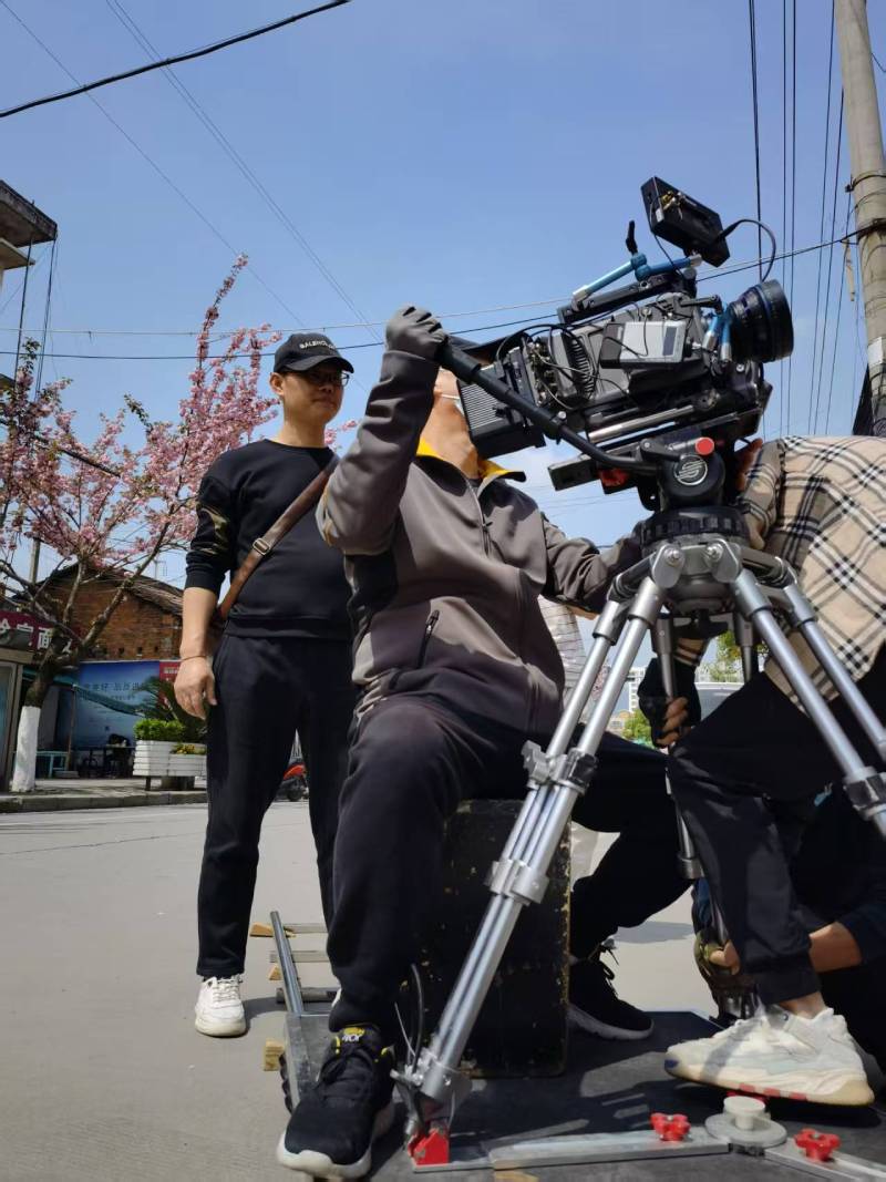 珠山区广告片拍摄：快消品牌爆款之选，网感内容适配社媒传播！
